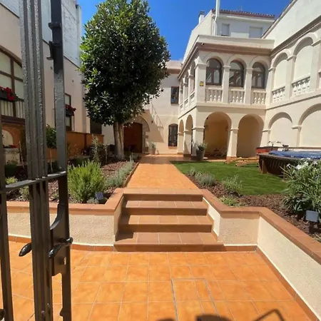Historic House At Quintana By Casa De Elena * Pineda de Mar