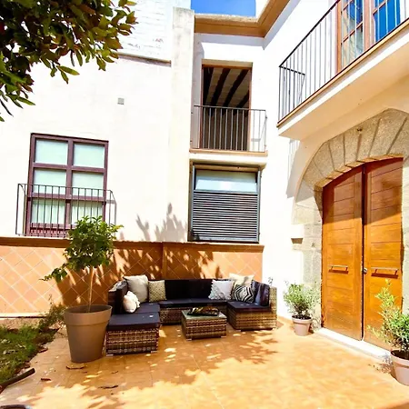 Villa Historic House At Quintana By Casa De Elena