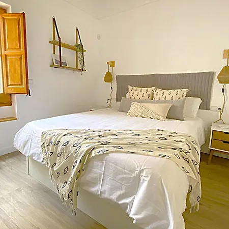 Historic House At Quintana By Casa De Elena Pineda de Mar